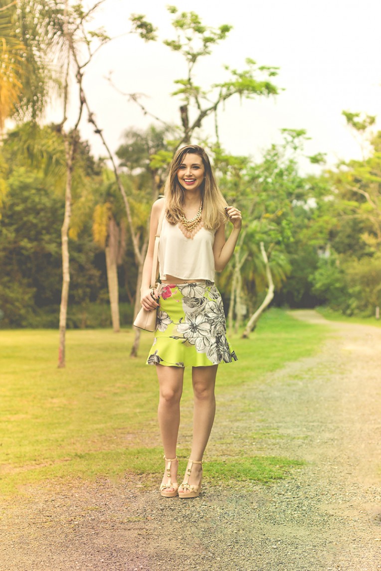 1-look do dia saia estampada colcci