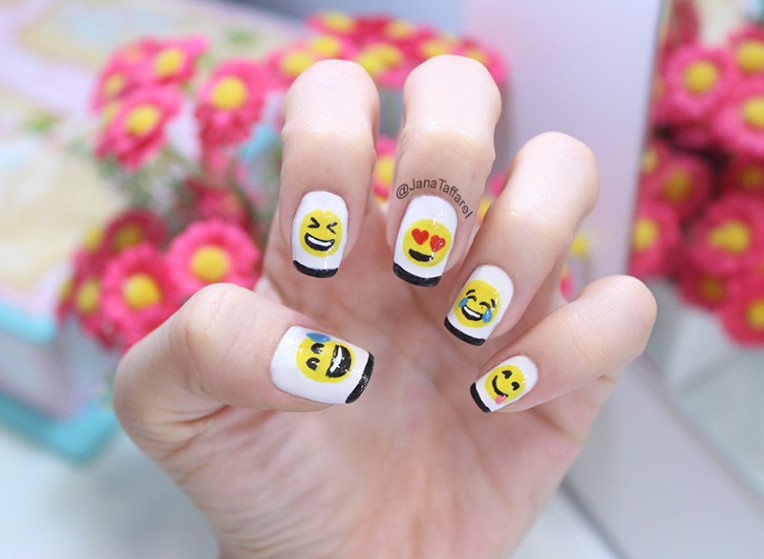 1.1-unhas decoradas de emoji